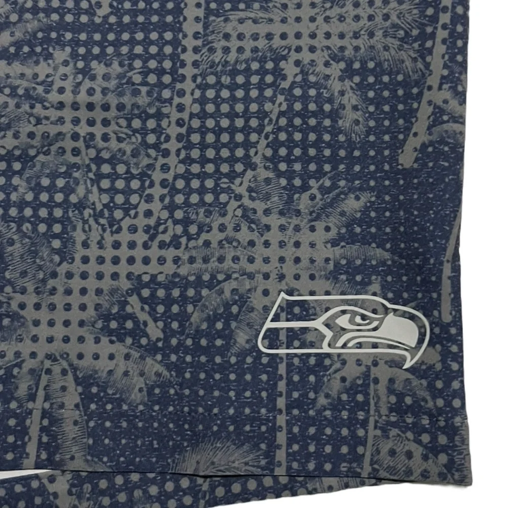 NWT NFL Team Apparel Seahawks Palm Patterned Shorts